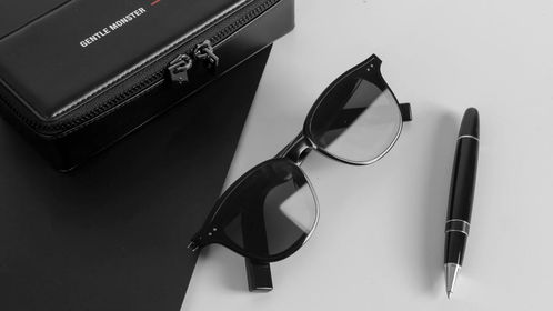 华为×GENTLE MONSTER Eyewear Ⅱ 智能眼镜体验 视看未来，潮流之选